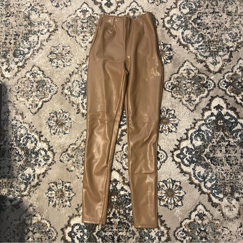 NWT abercrombie & Fitch Tan Leather Pants size XXS